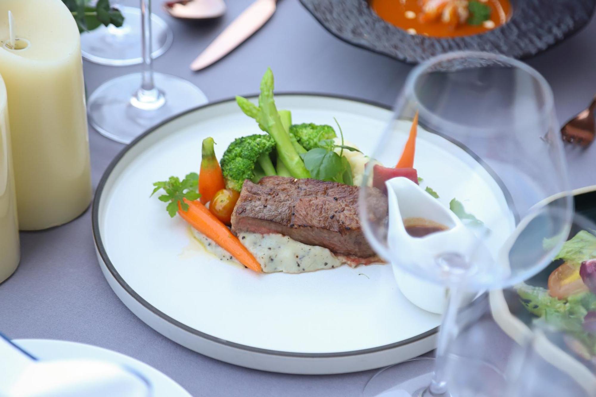 Vias Hotel Vung Tau - Transportation Included Kültér fotó A steak prepared by the restaurant